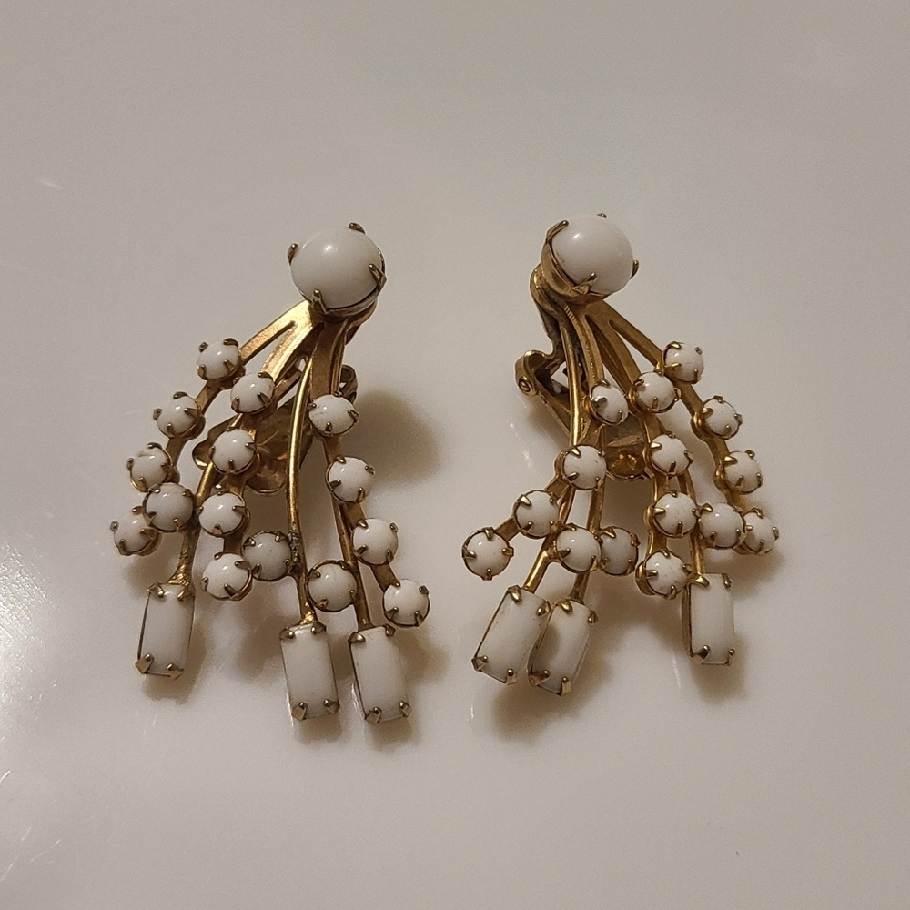 Vintage Milk Glass Clip on Earrings